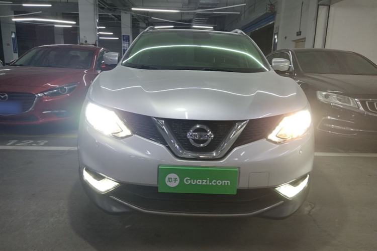 Used Nissan Qashqai 2016 2.0L CVT Luxury Edition Front