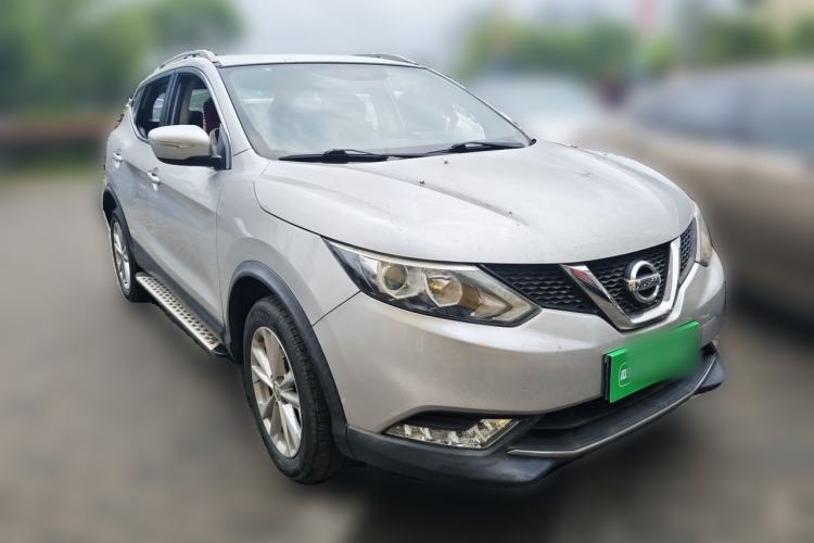 Used Nissan Qashqai 2016 2.0L CVT Elite Edition Front Right 45 Deg