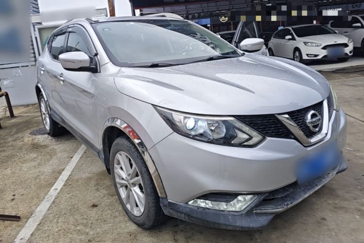 Used Nissan Qashqai 2016 2.0L CVT Elite Edition Front Right 45 Deg