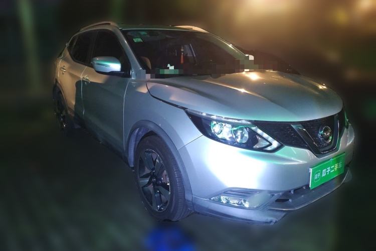 Used Nissan Qashqai 2016 2.0L CVT Leading Edition Front Right 45 Deg