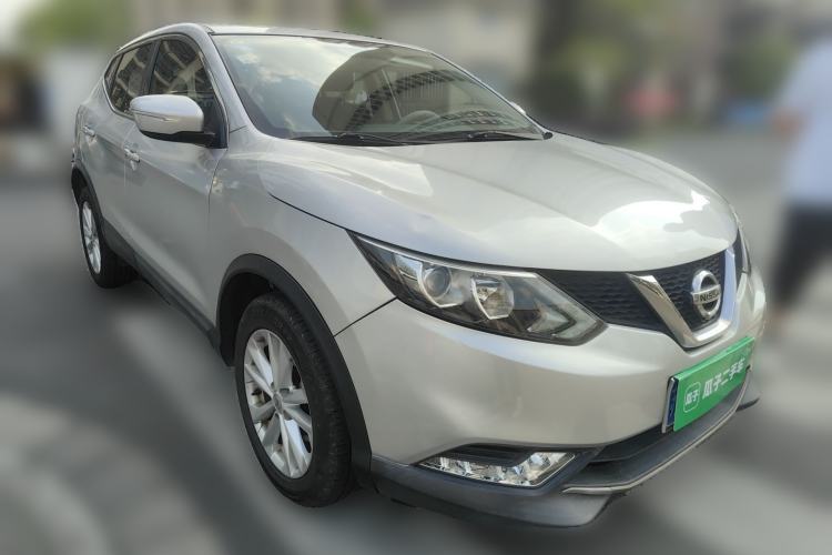 Used Nissan Qashqai 2016 2.0L CVT Elite Edition Front Right 45 Deg
