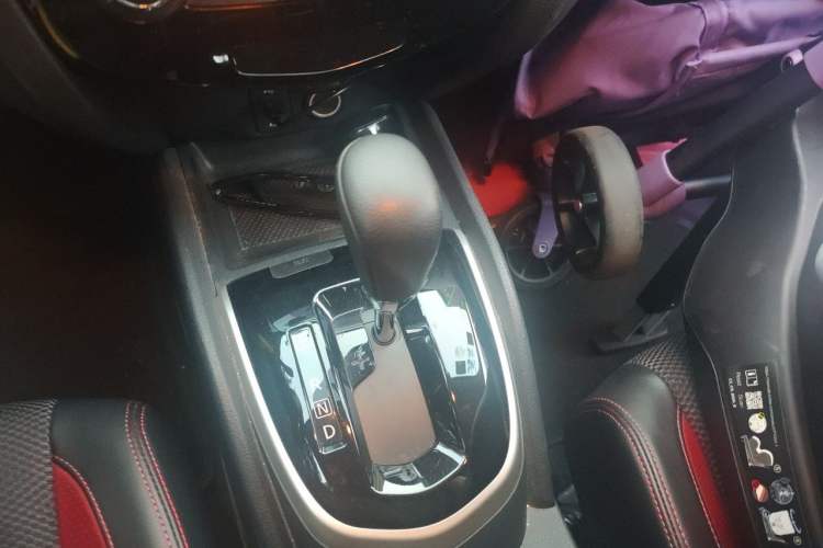 Used Nissan Qashqai 2016 2.0L CVT Leading Edition Gear Lever