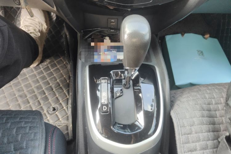 Used Nissan Qashqai 2016 2.0L CVT Elite Edition Gear Lever