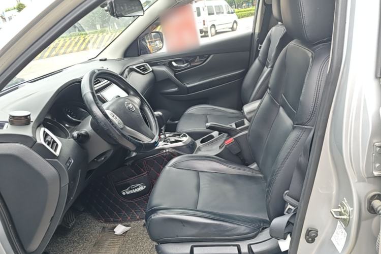 Used Nissan Qashqai 2016 2.0L CVT Elite Edition Left Front Seat