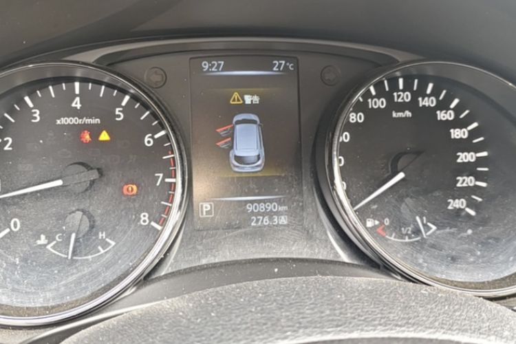 Used Nissan Qashqai 2016 2.0L CVT Elite Edition Odometer Close Up