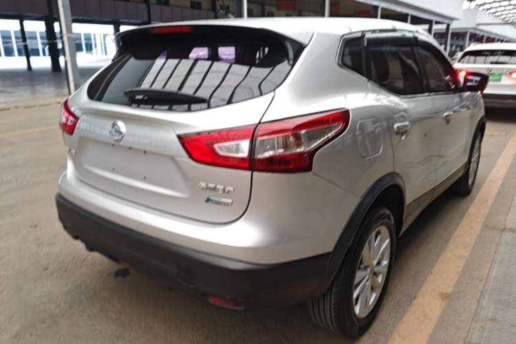 Used Nissan Qashqai 2016 2.0L CVT Elite Edition Rear Right 45 Deg