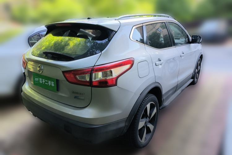 Used Nissan Qashqai 2016 2.0L CVT Deluxe Edition Rear Right 45 Deg