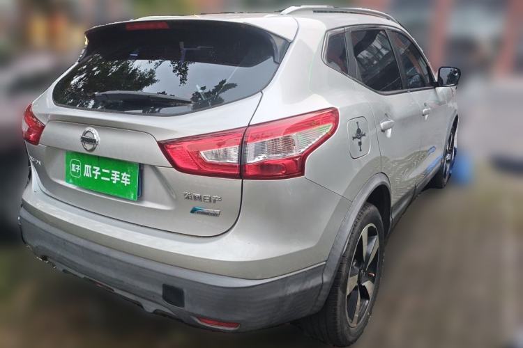 Used Nissan Qashqai 2016 2.0L CVT Leading Edition Rear Right 45 Deg