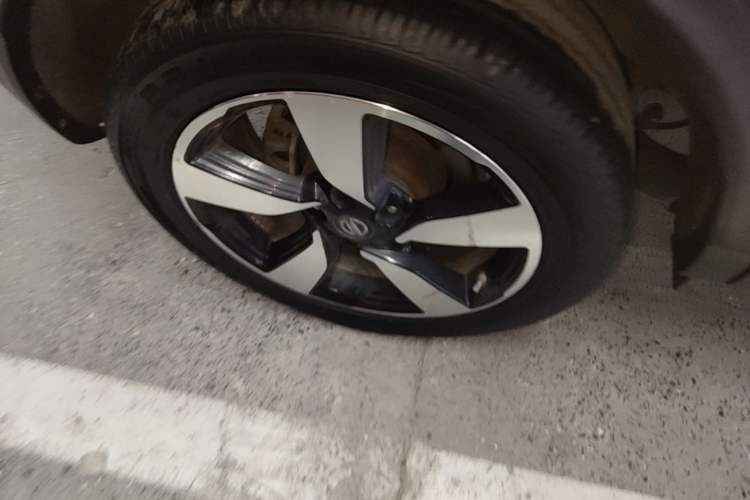 Used Nissan Qashqai 2016 2.0L CVT Luxury Edition Right Rear Wheel Hub