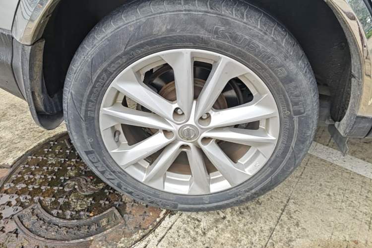 Used Nissan Qashqai 2016 2.0L CVT Elite Edition Right Rear Wheel Hub