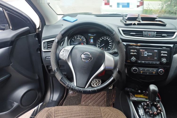 Used Nissan Qashqai 2016 2.0L CVT Elite Edition Steering Wheel