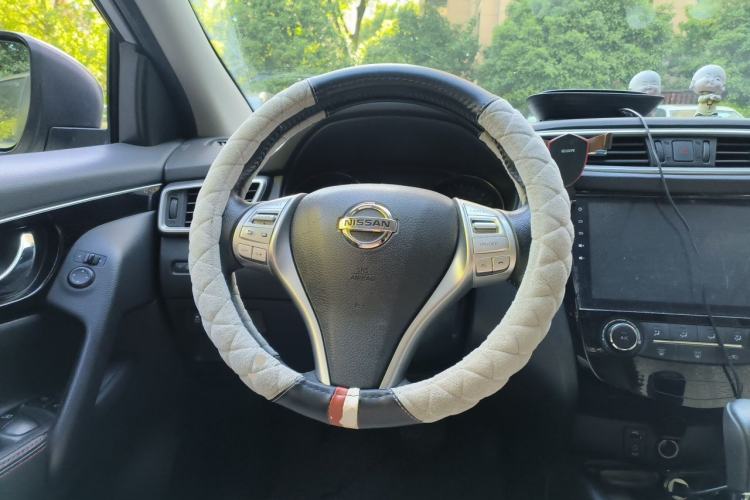 Used Nissan Qashqai 2016 2.0L CVT Deluxe Edition Steering Wheel