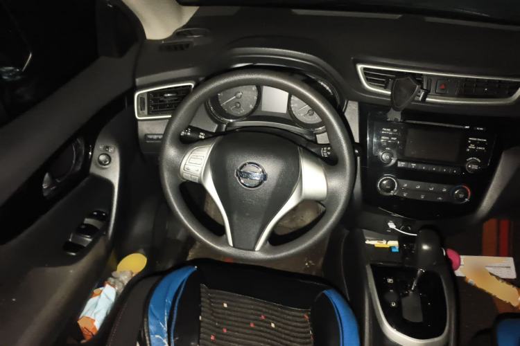 Used Nissan Qashqai 2016 2.0L CVT Elite Edition Steering Wheel