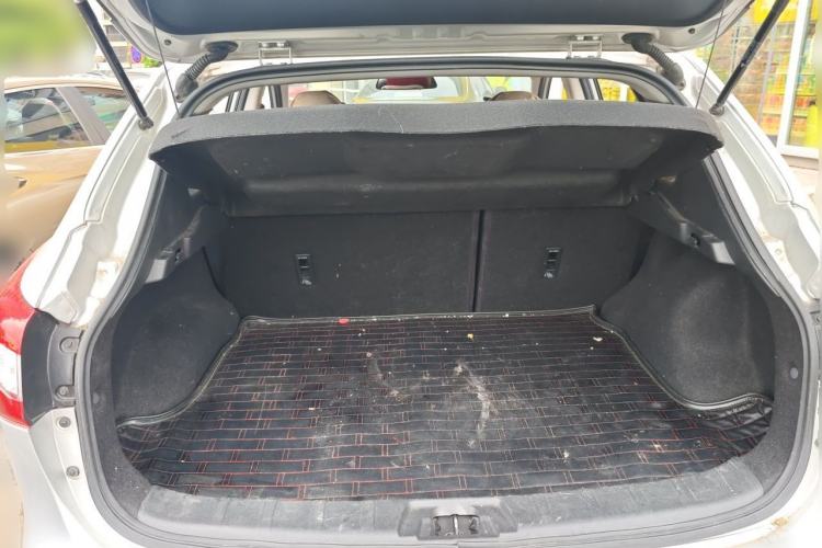 Used Nissan Qashqai 2016 2.0L CVT Elite Edition Trunk