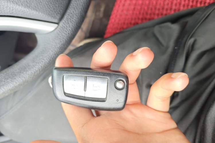 Used Nissan Qashqai 2016 2.0L CVT Elite Edition Vehicle Key