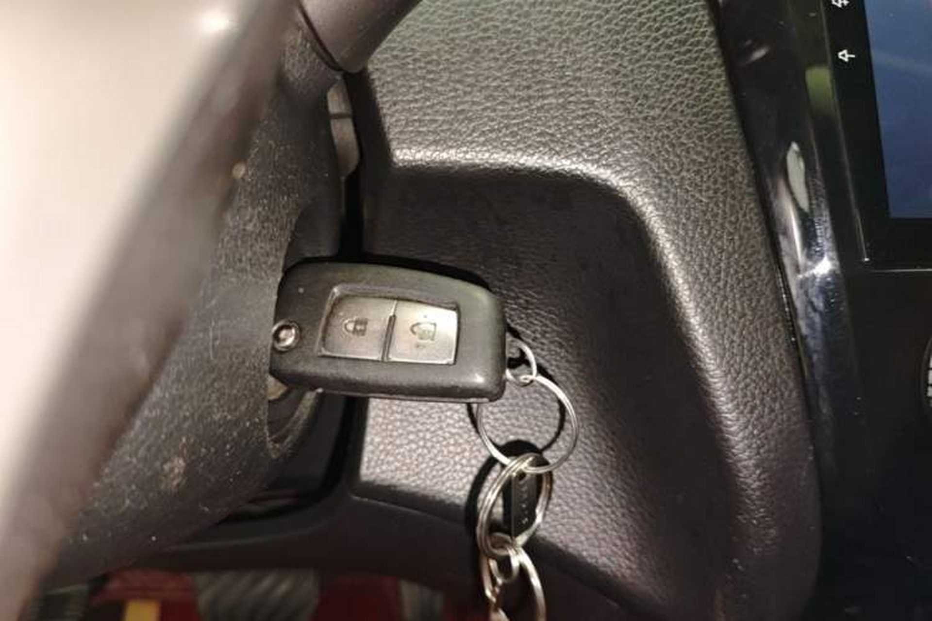 Used Nissan Qashqai 2016 2.0L CVT Elite Edition Vehicle Key
