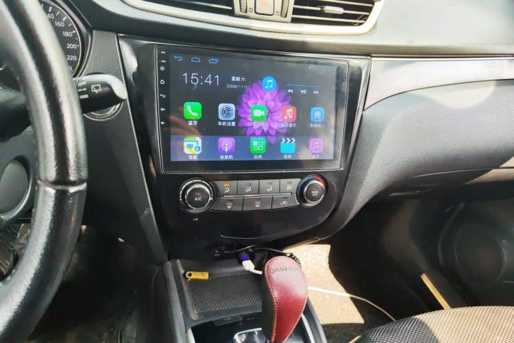 Used Nissan Qashqai 2016 2.0L CVT Luxury Edition Audio And AC Panel