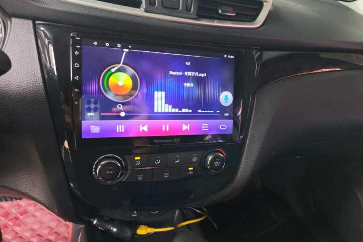 Used Nissan Qashqai 2016 2.0L CVT Elite Edition Audio And AC Panel