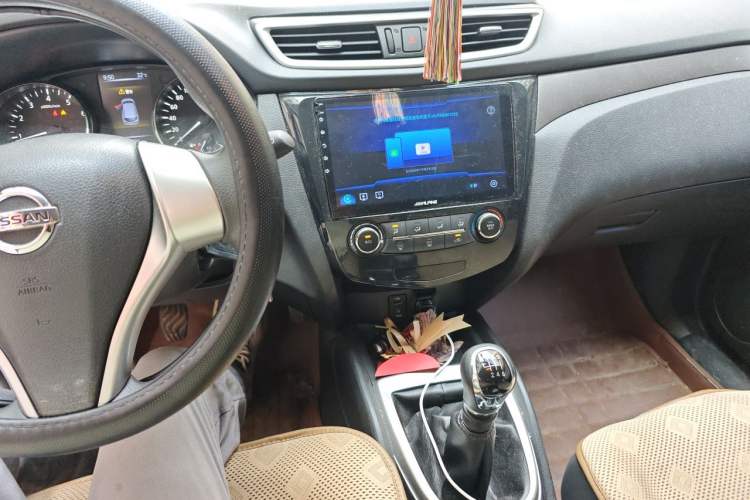 Used Nissan Qashqai 2016 1.2T Manual Fashion Edition Audio And AC Panel