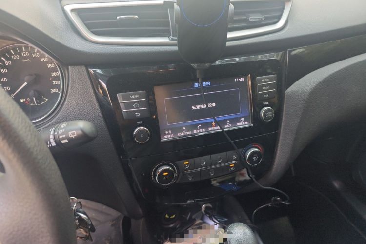 Used Nissan Qashqai 2016 2.0L CVT Elite Edition Audio And AC Panel