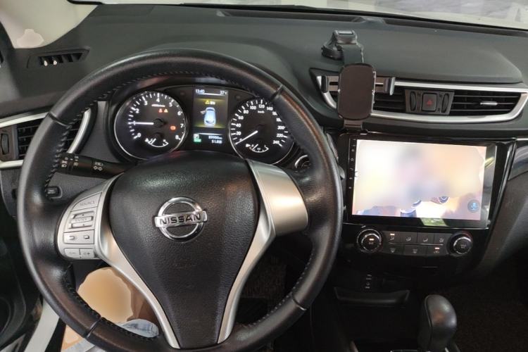 Used Nissan Qashqai 2016 2.0L CVT Luxury Edition Center Console