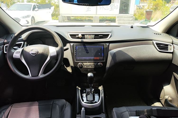 Used Nissan Qashqai 2016 1.2T CVT Fashion Edition Center Console