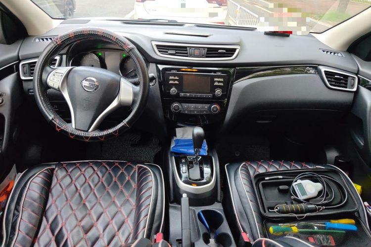 Used Nissan Qashqai 2016 2.0L CVT Luxury Edition Center Console