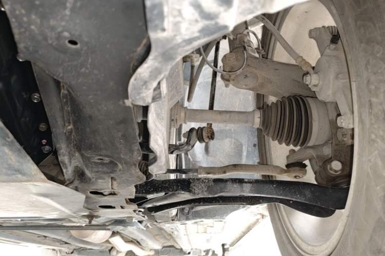 Used Nissan Qashqai 2016 2.0L CVT Elite Edition Chassis Front Left