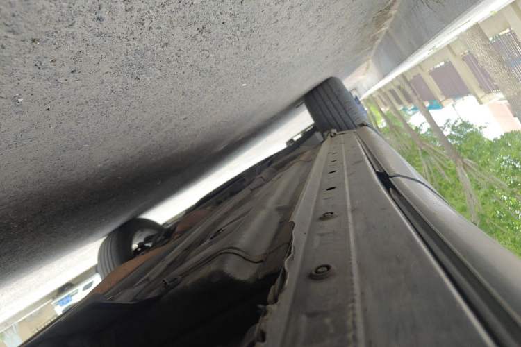 Used Nissan Qashqai 2016 2.0L CVT Elite Edition Chassis Rear Left