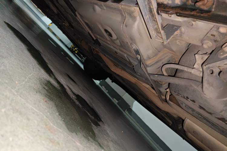 Used Nissan Qashqai 2016 2.0L CVT Elite Edition Chassis Rear Left