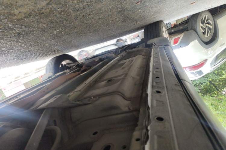 Used Nissan Qashqai 2016 2.0L CVT Elite Edition Chassis Rear Left