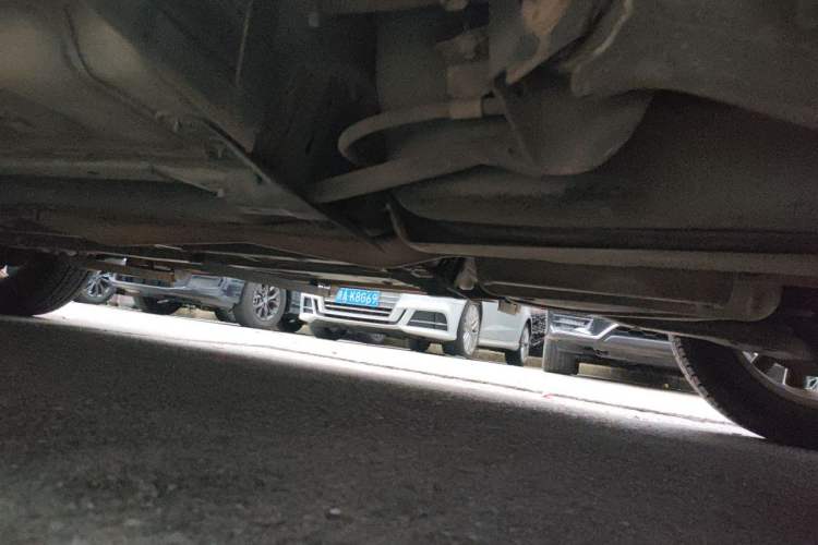 Used Nissan Qashqai 2016 2.0L CVT Elite Edition Chassis Rear Left