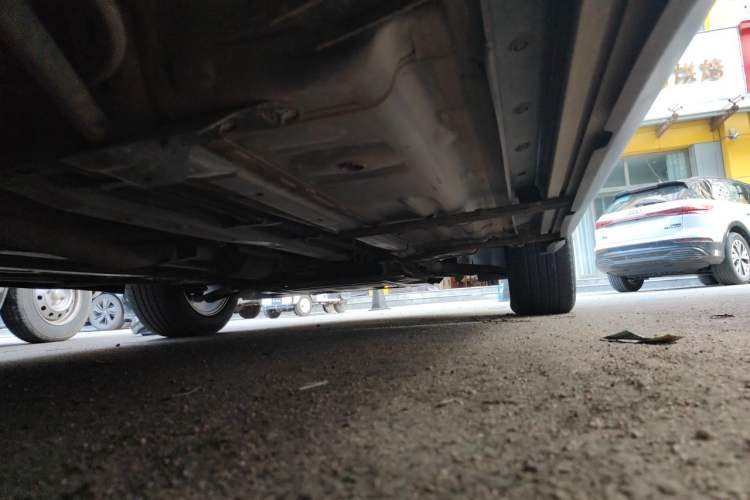 Used Nissan Qashqai 2016 2.0L CVT Elite Edition Chassis Rear Right