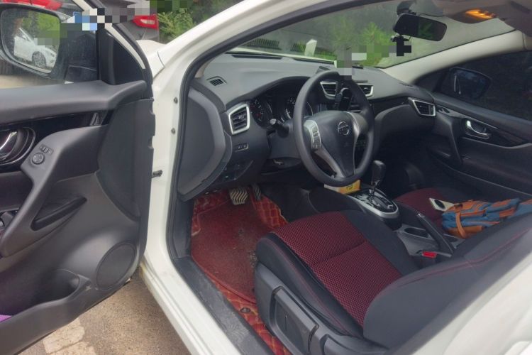Used Nissan Qashqai 2016 2.0L CVT Elite Edition Driver Seat