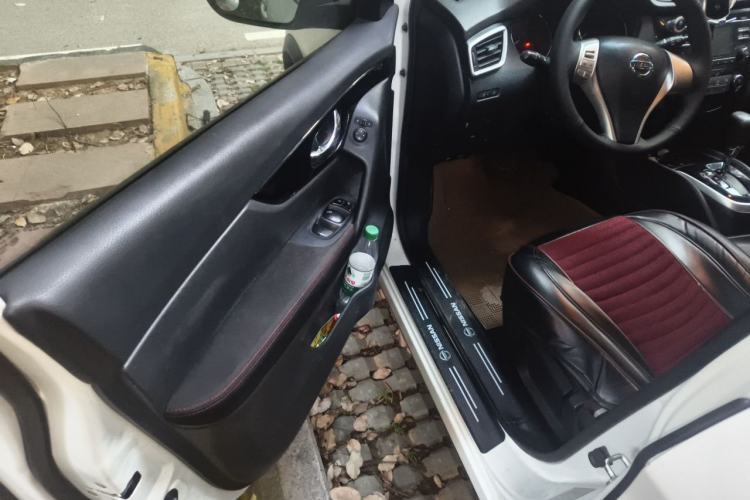 Used Nissan Qashqai 2016 2.0L CVT Elite Edition Driver Seat