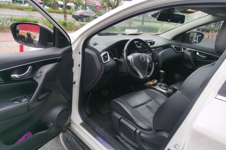 Used Nissan Qashqai 2016 2.0L CVT Flagship Edition Driver Seat