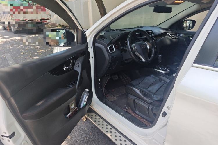 Used Nissan Qashqai 2016 2.0L CVT Elite Edition Driver Seat