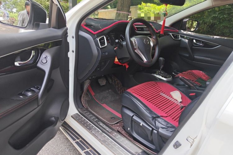 Used Nissan Qashqai 2016 2.0L CVT Leading Edition Driver Seat