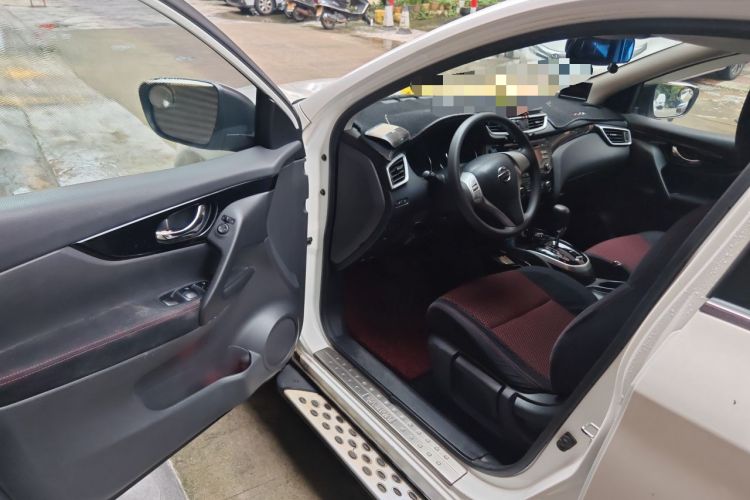 Used Nissan Qashqai 2016 2.0L CVT Elite Edition Driver Seat