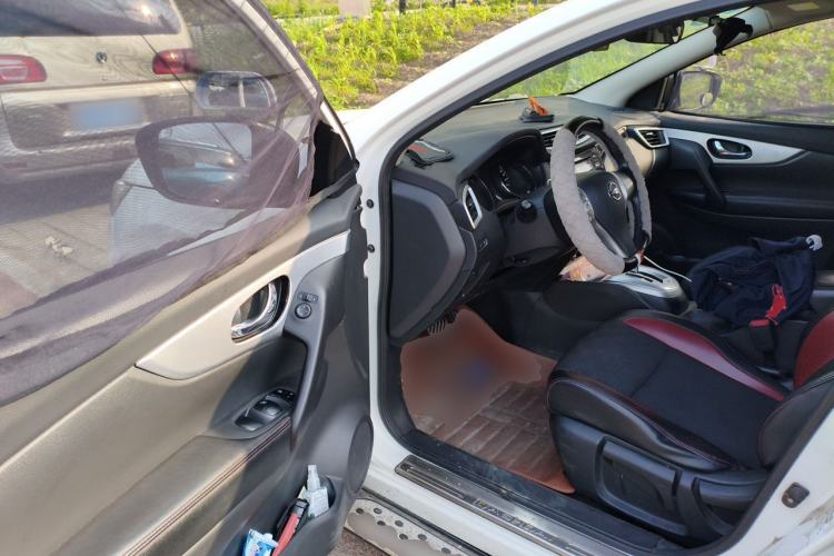 Used Nissan Qashqai 2016 2.0L CVT Luxury Edition Driver Seat