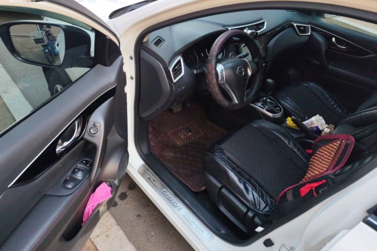 Used Nissan Qashqai 2016 2.0L CVT Luxury Edition Driver Seat
