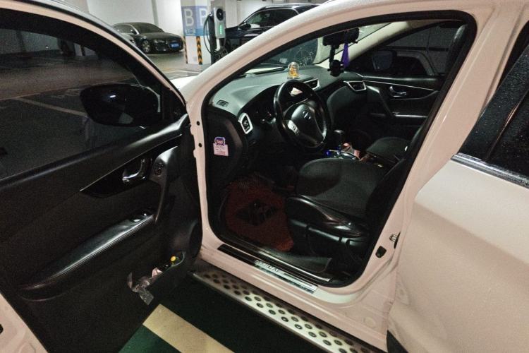 Used Nissan Qashqai 2016 2.0L CVT Luxury Edition Driver Seat