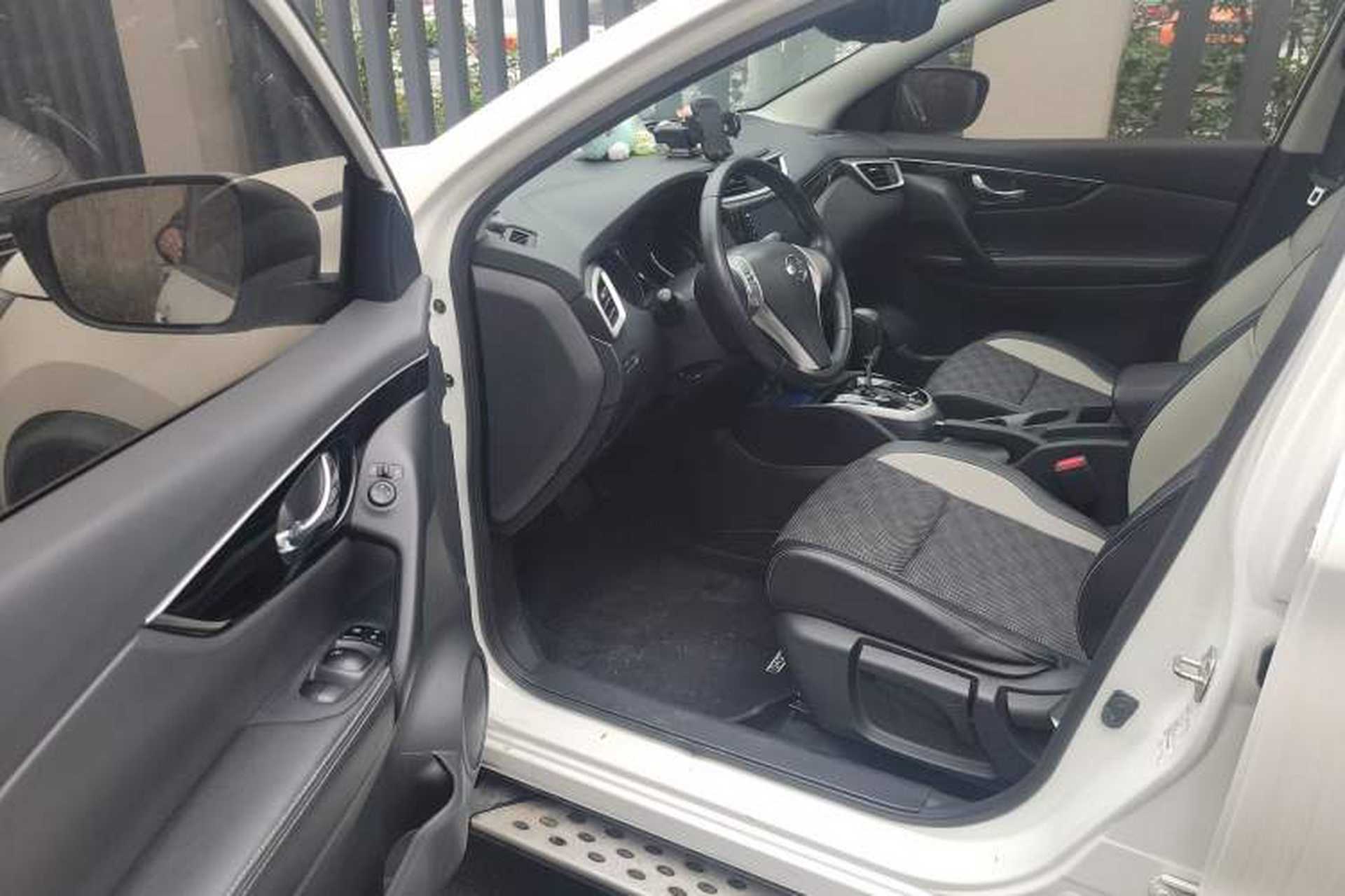 Used Nissan Qashqai 2016 2.0L CVT Luxury Edition Driver Seat