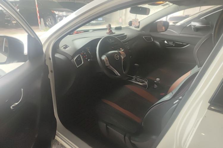 Used Nissan Qashqai 2016 2.0L CVT Elite Edition Driver Seat