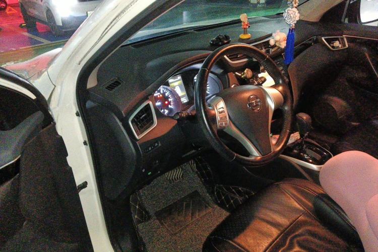 Used Nissan Qashqai 2016 2.0L CVT Luxury Edition Driver Seat