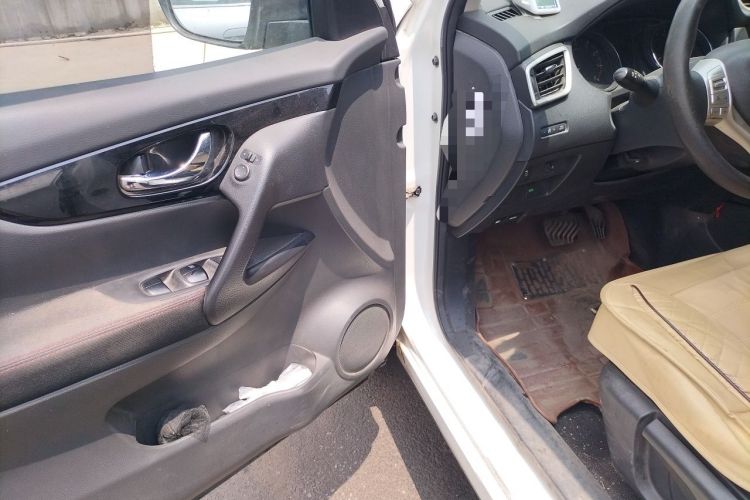 Used Nissan Qashqai 2016 2.0L CVT Elite Edition Driver Seat