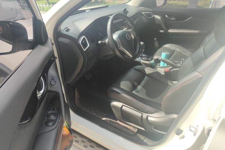 Used Nissan Qashqai 2016 2.0L CVT Elite Edition Driver Seat