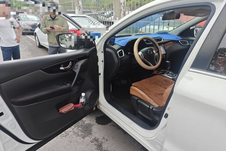 Used Nissan Qashqai 2016 2.0L CVT Elite Edition Driver Seat