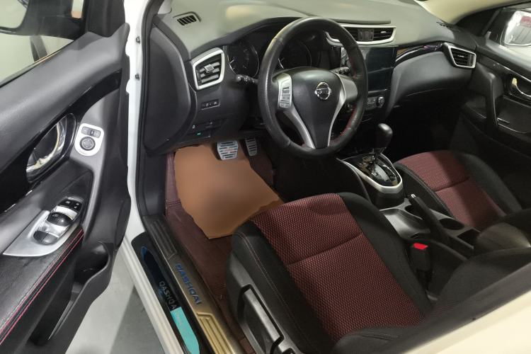 Used Nissan Qashqai 2016 2.0L CVT Elite Edition Driver Seat