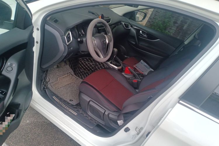 Used Nissan Qashqai 2016 2.0L CVT Elite Edition Driver Seat